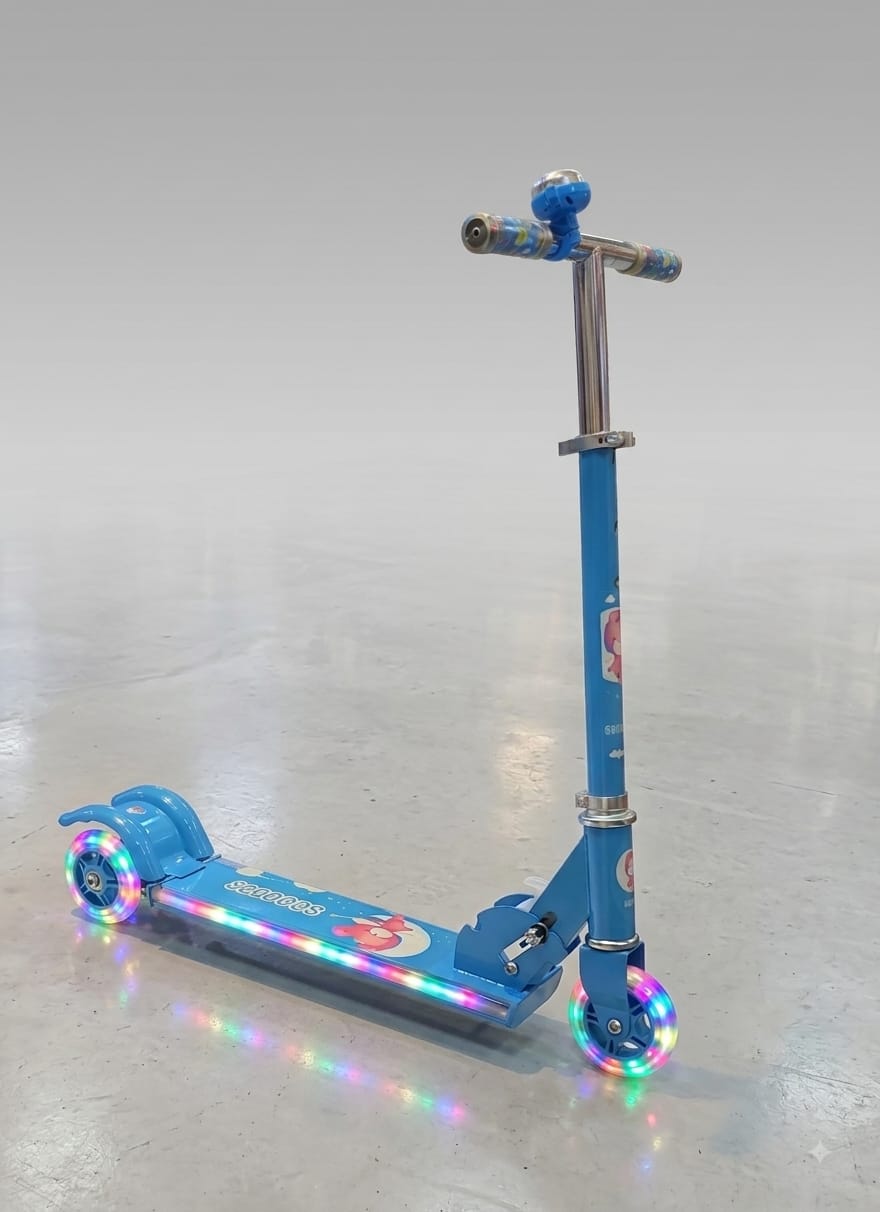 Kids' Glowing Deck & LED Wheels Foldable Scooter (Blue)